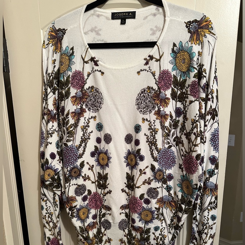 Joseph A Multicolor Floral Women's Sweater